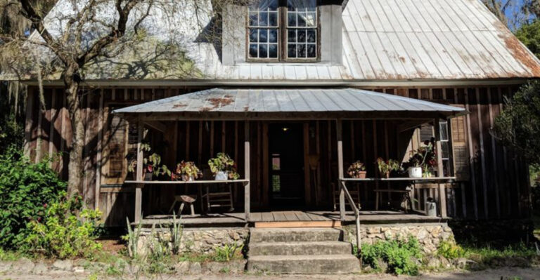 This Stunning Florida Farm Lets You Experience the 1880s for Just $5