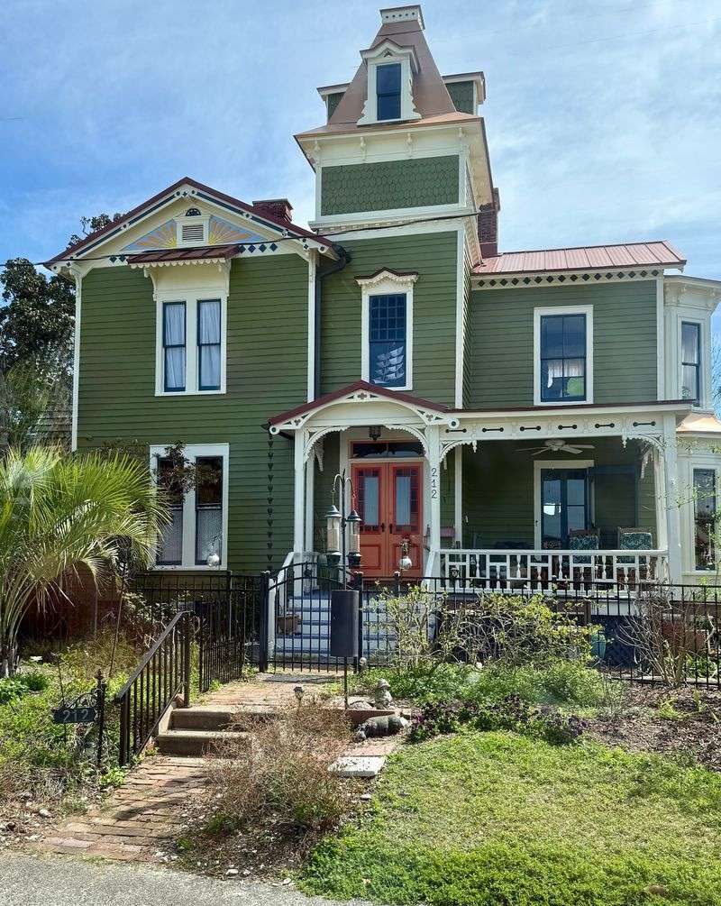 Victorian Architecture Walking Tours