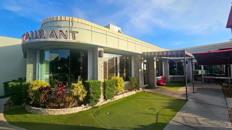 Howley's Restaurant - West Palm Beach