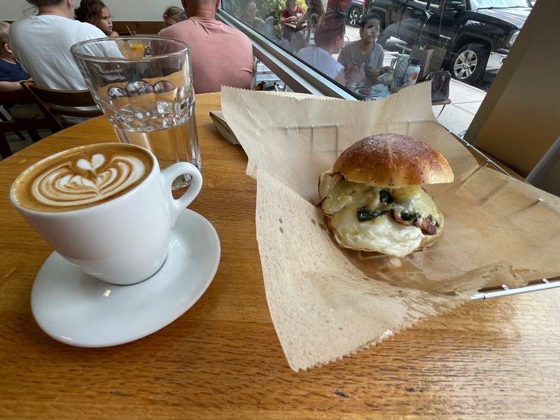 The Egg Sandwich That Stops Traffic