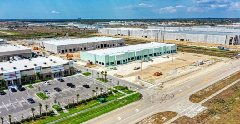 A 2.4-Acre “Country Club” With Padel, Pickleball, a Spa, and Restaurants Is Opening on I-Drive