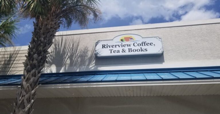 Bring Your Old Books to This Florida Bookstore and Turn Them Into Store Credit