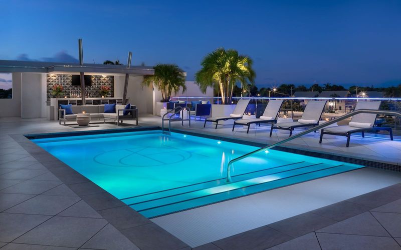 H2O Suites Hotel