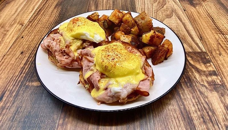 Eggs Benedict Done the Old-School Way