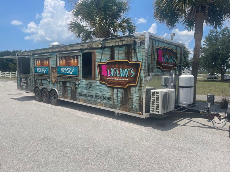 LaDeaux's Bayou Kitchen & Smokehouse - Eustis
