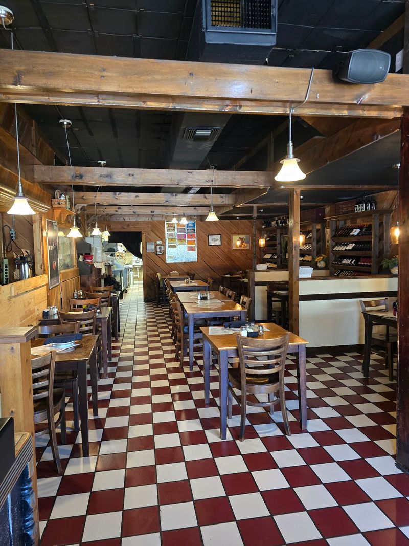 GINO's Restaurant & Bar – Tampa