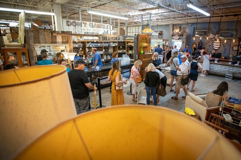 The Helpful Staff That Makes Shopping Easier