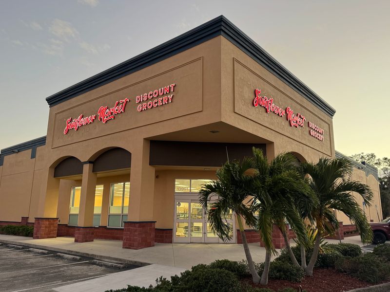 Sunflower Discount Grocery Liquidation Outlet - North Fort Myers