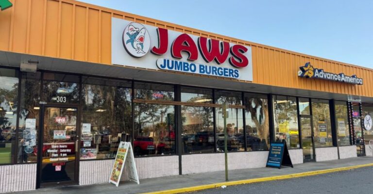 People Drive From All Over Florida for the Giant Burgers at This Classic Spot