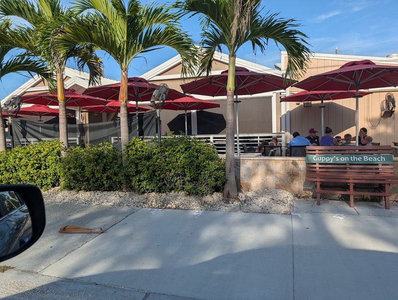 Guppy's On the Beach - Indian Rocks Beach