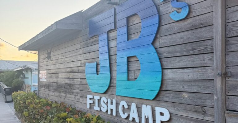 These 8 Florida Fish Camps Serve Fried Fish Worth Driving Across the State For