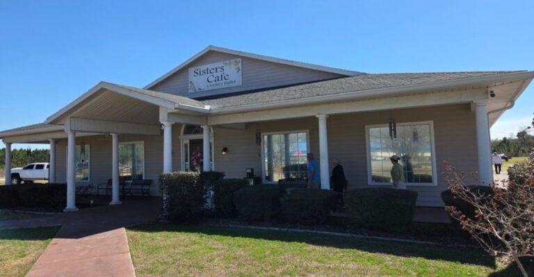 This Florida All-You-Can-Eat Gem Is the Kind of Place Locals Don’t Want Getting Too Famous