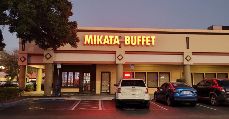 This Florida Buffet Lets You Go Back for More as Many Times as You Want