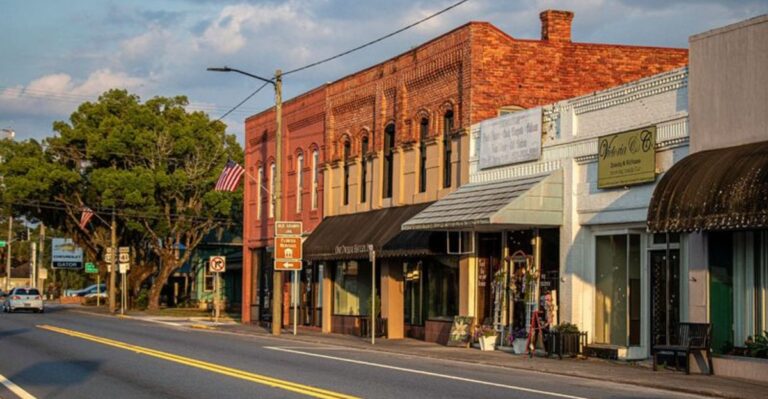 This Sleepy Florida Town Is Where You Go When You Need Life to Slow Down