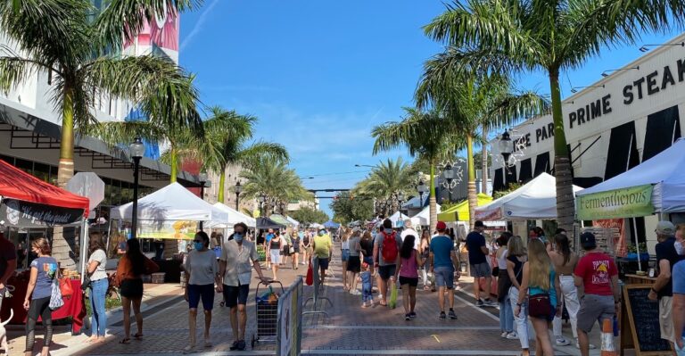 This Weekly Sarasota, Florida Market Is the Kind of Saturday Tradition Locals Love