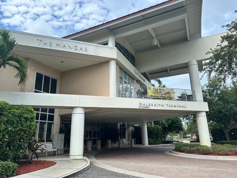 Convenient Location with Free Parking Near Major Attractions