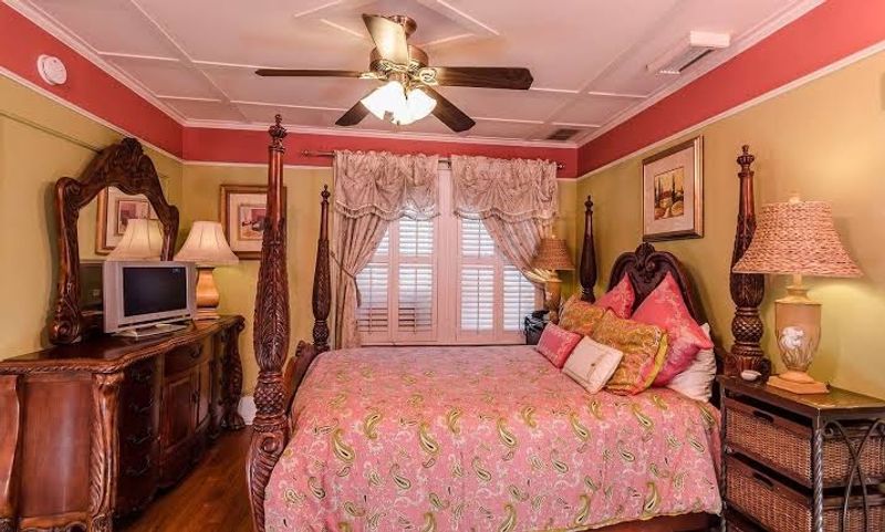 Individually Decorated Rooms with Antique Charm and Modern Comfort