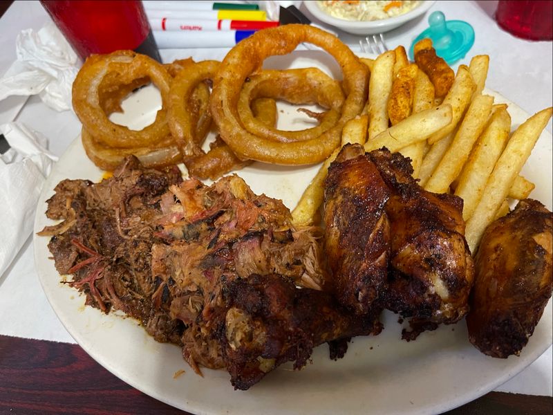 Hearty Sides Make the Portions Feel Even More Generous