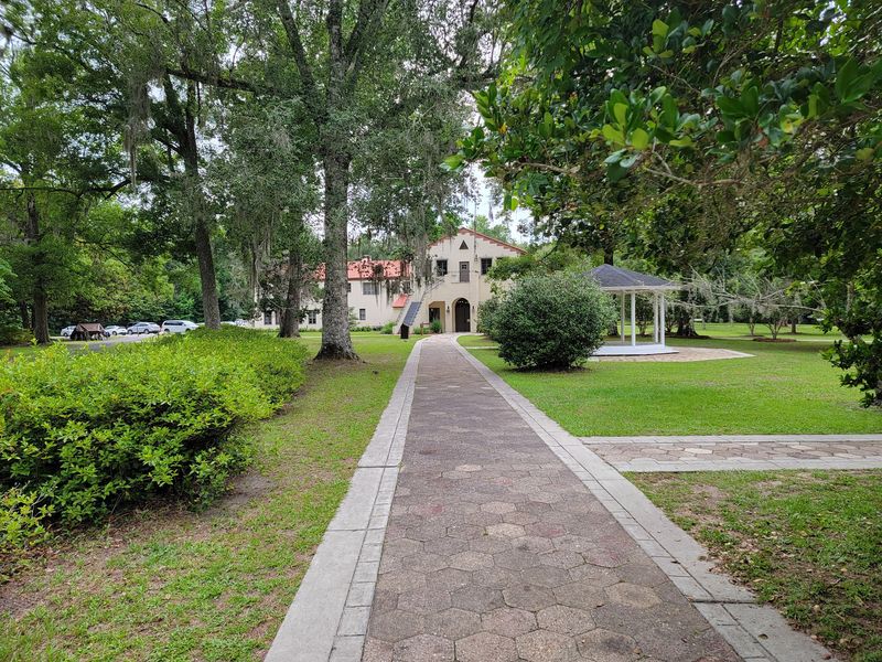 The Lodge at Wakulla Springs Turns a Simple Meal Into a Step Back in Time