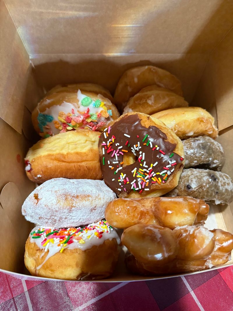 The Donut Man Proves a Fresh Donut Can Still Be Worth the Drive