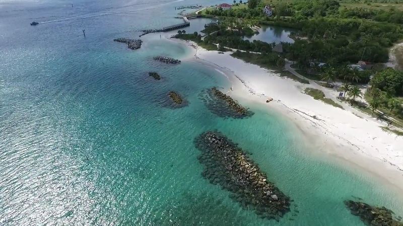 A Tiny Florida Island That Feels Far Removed From the Mainland