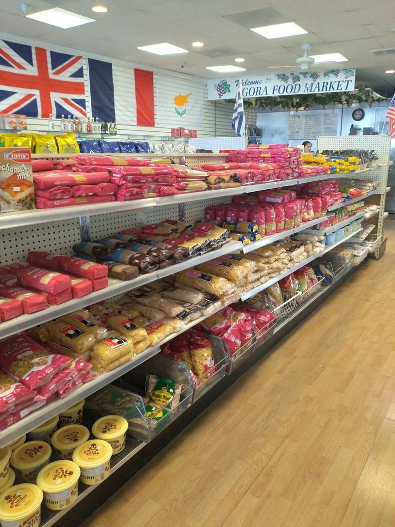 Friendly Faces Make Grocery Shopping Feel Like Visiting Family