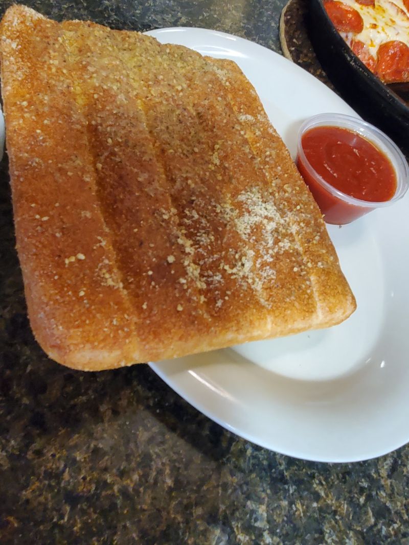Longtime Fans Come for More Than Just the Pizza