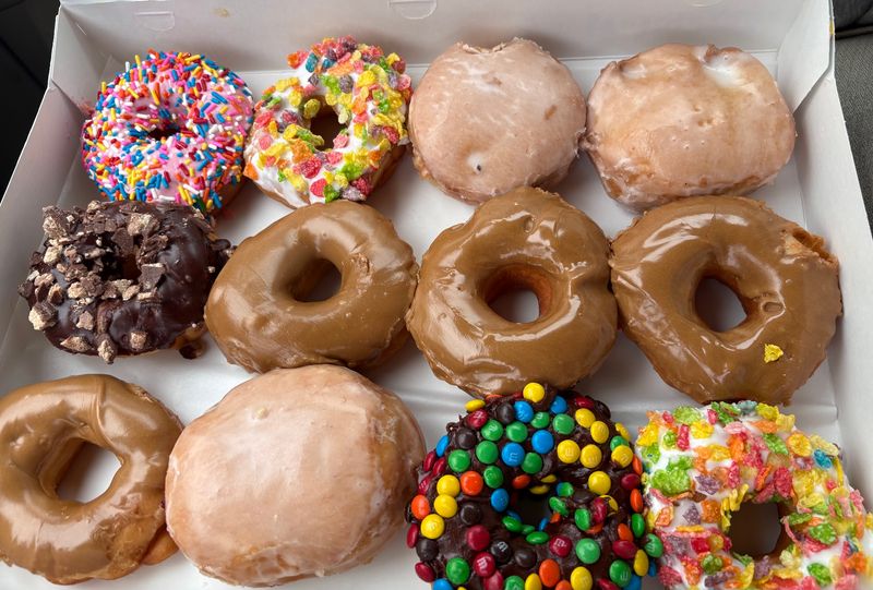 A Minneola Donut Shop Where Late-Night Cravings Never Have to Wait