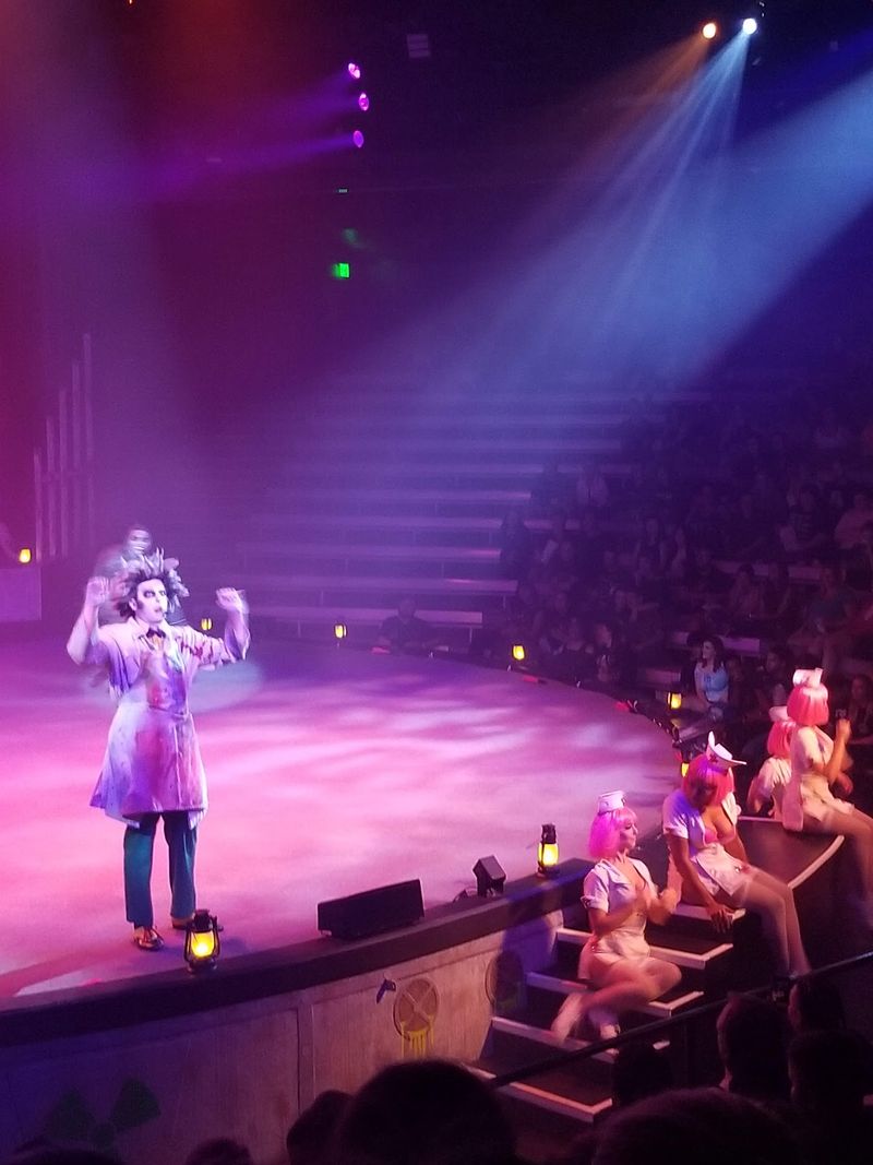 Live Shows Give Visitors a Break From the Haunted Mazes