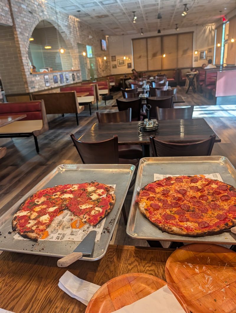 Simple Toppings Let the Crust and Char Do Most of the Talking