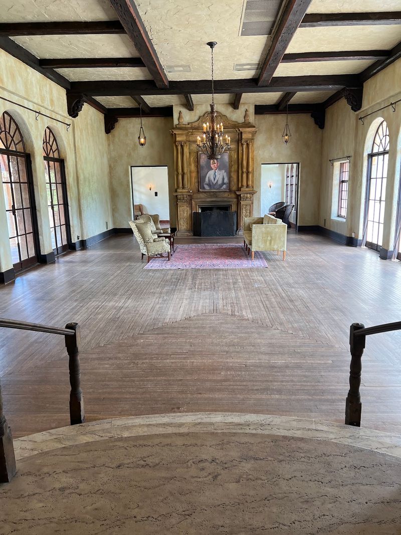 Inside, Period Rooms Reveal a More Elegant Side of Old Florida