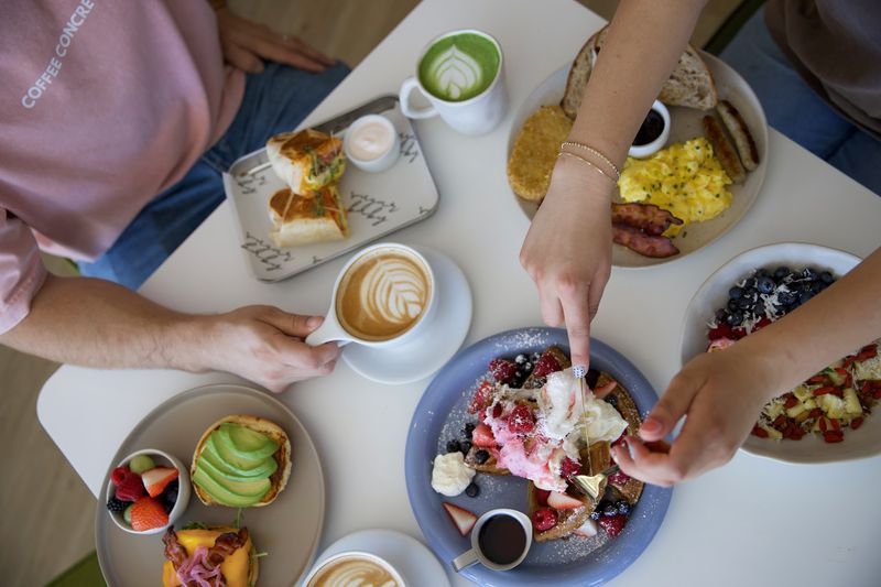 These Cloud-Like Japanese Soufflé Pancakes Are Made Fresh At A Seminole, Florida Cafe