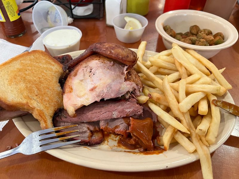Generous Portions Keep Families Coming Back Hungry