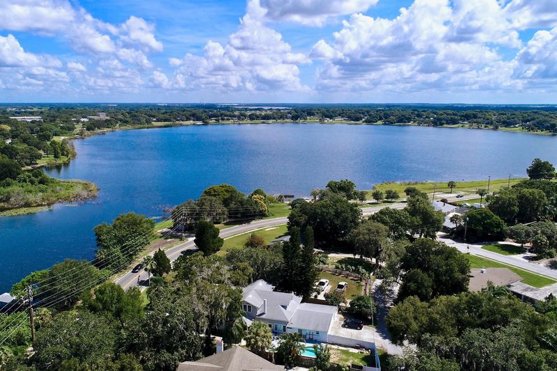 A Florida Retirement Town That Still Feels Within Reach
