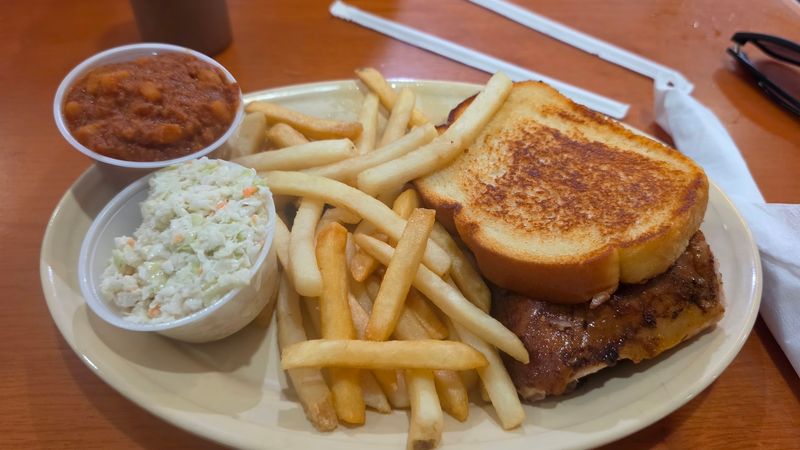 Southern Sides Turn the Chicken Into a Full Comfort-Food Meal