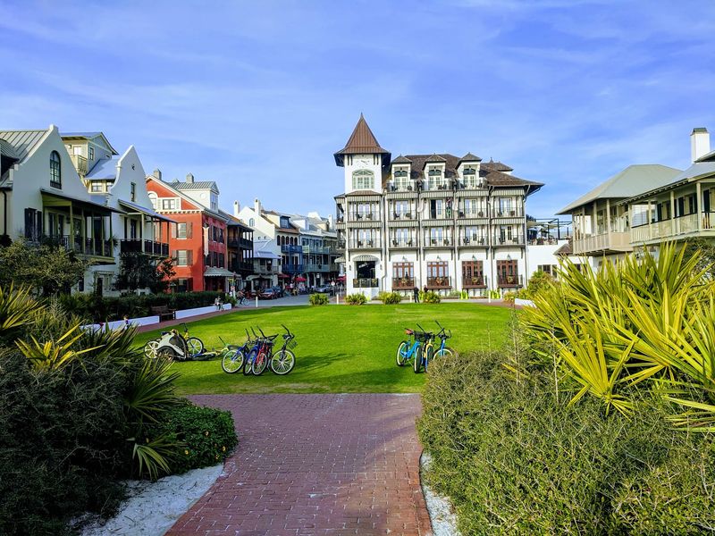 Courts, Gardens, And A Trail That Keeps Going