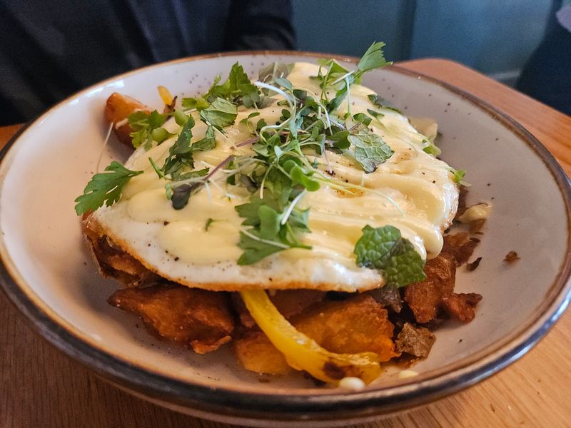 The Menu Leans Fresh, Seasonal, and Far From Ordinary