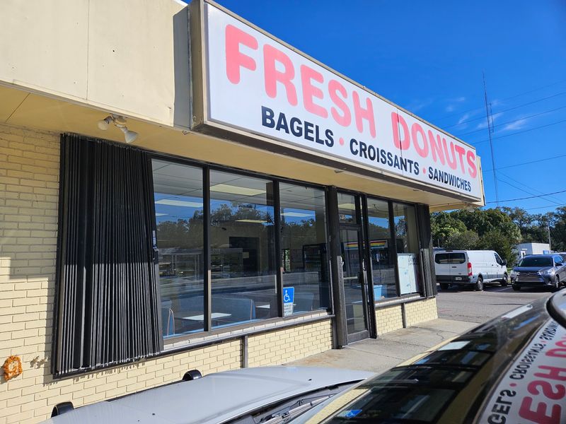 Why Bakery Plus Still Feels Like One Of Orlando’s Classic Local Stops