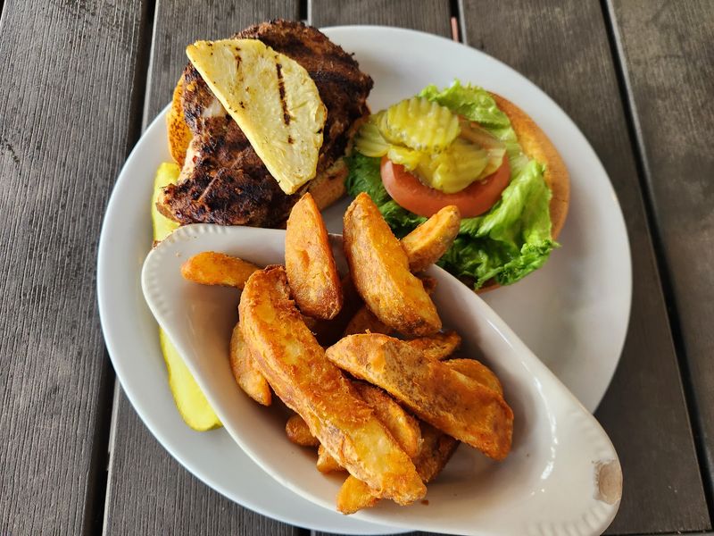 Fresh Local Seafood Gives the Menu Its Old Florida Personality