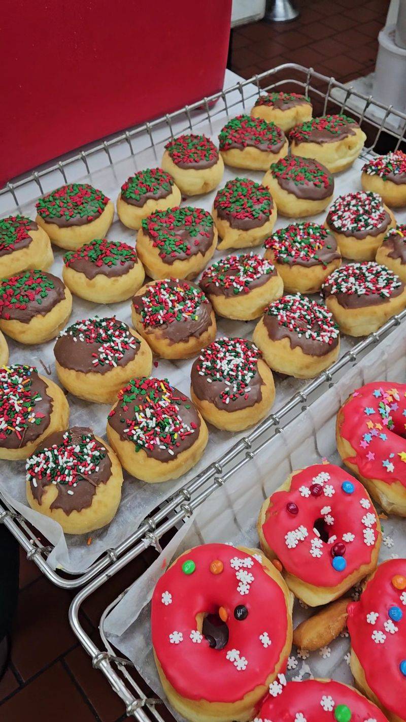 A Winter Haven Donut Shop That Keeps Mornings Simple and Sweet