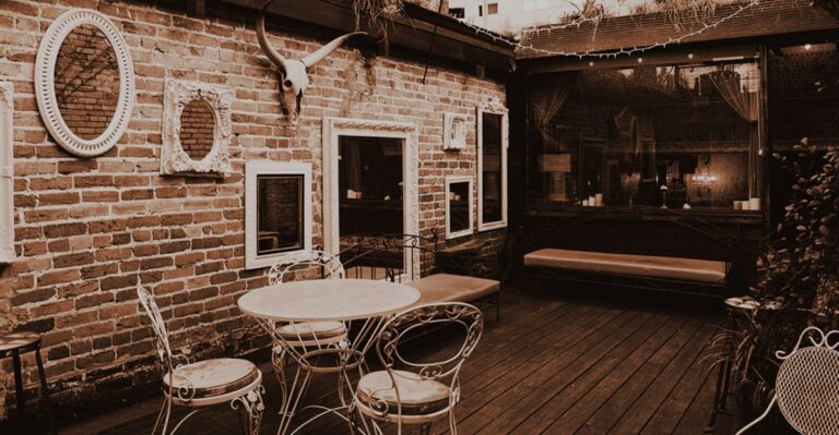 These 14 Florida Bars Are Hiding Behind Bookshelves, Secret Doors, and Ordinary Storefronts