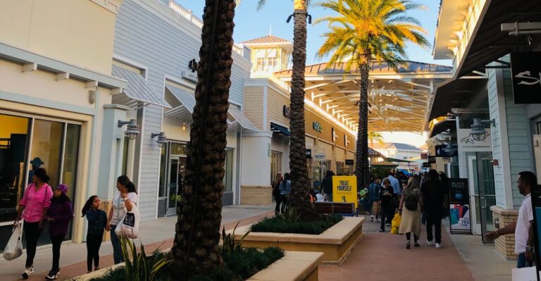 This Florida Outlet Mall Is So Big, You Could Easily Spend the Whole Day There