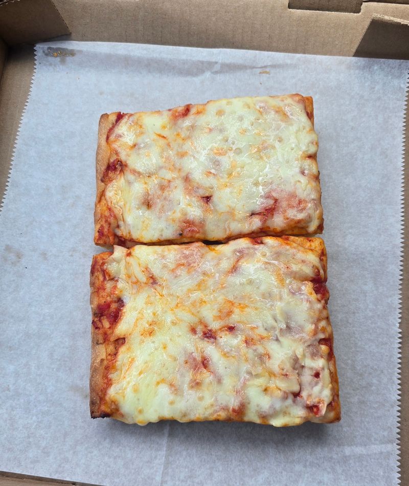 Square Pie Fans Have Three Thick Reasons To Visit