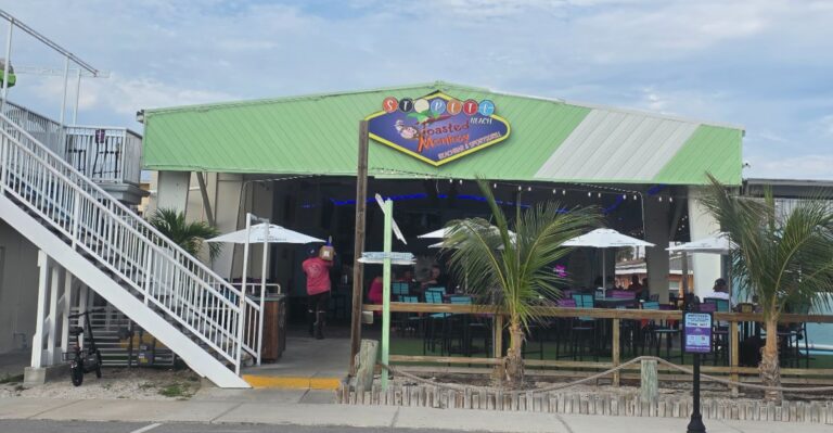 We Found a Beach Bar in Florida That Feels Like a Vacation Even If You Live Here